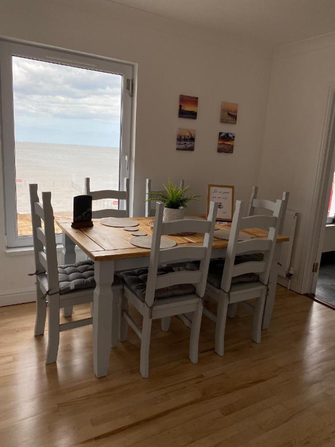 Eastcliffe Penthouse, 2 Beds & Bathrooms With Parking Cleethorpes
